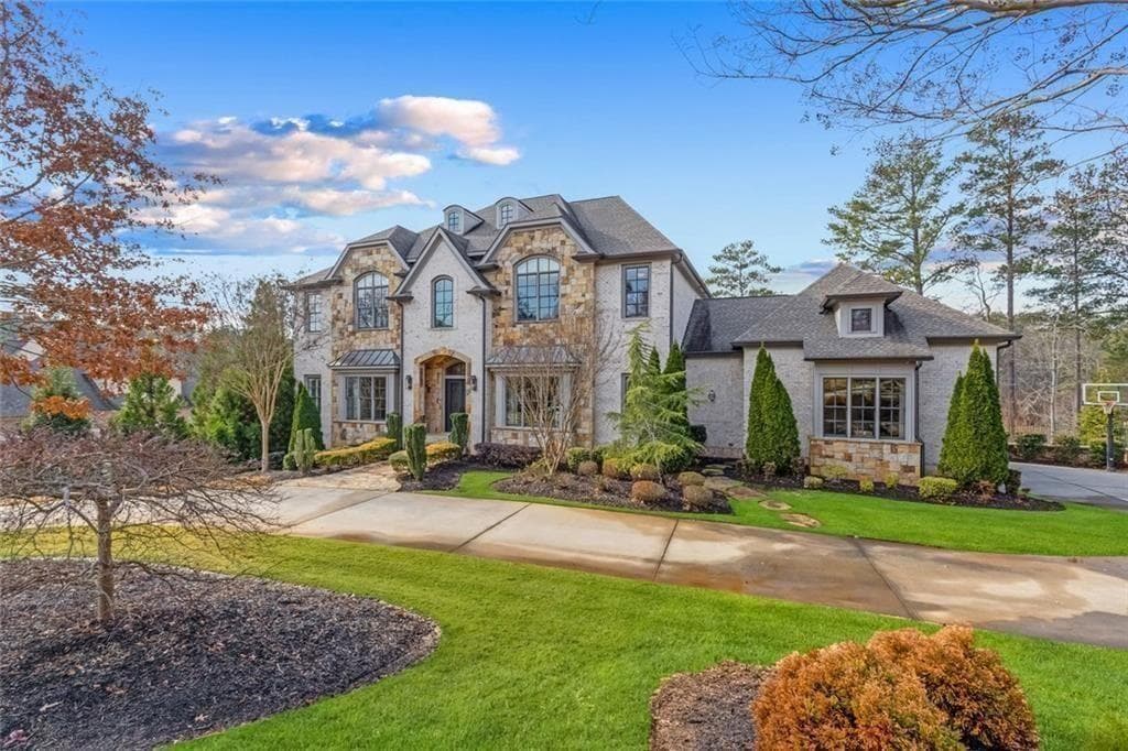 7 bedroom, 9 bathroom, 10,803 sq ft single family residence for sale at 16146 Belford Drive, Milton, GA 30004 — photo 6