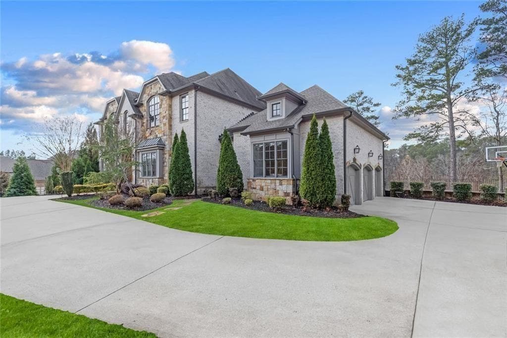 7 bedroom, 9 bathroom, 10,803 sq ft single family residence for sale at 16146 Belford Drive, Milton, GA 30004 — photo 9