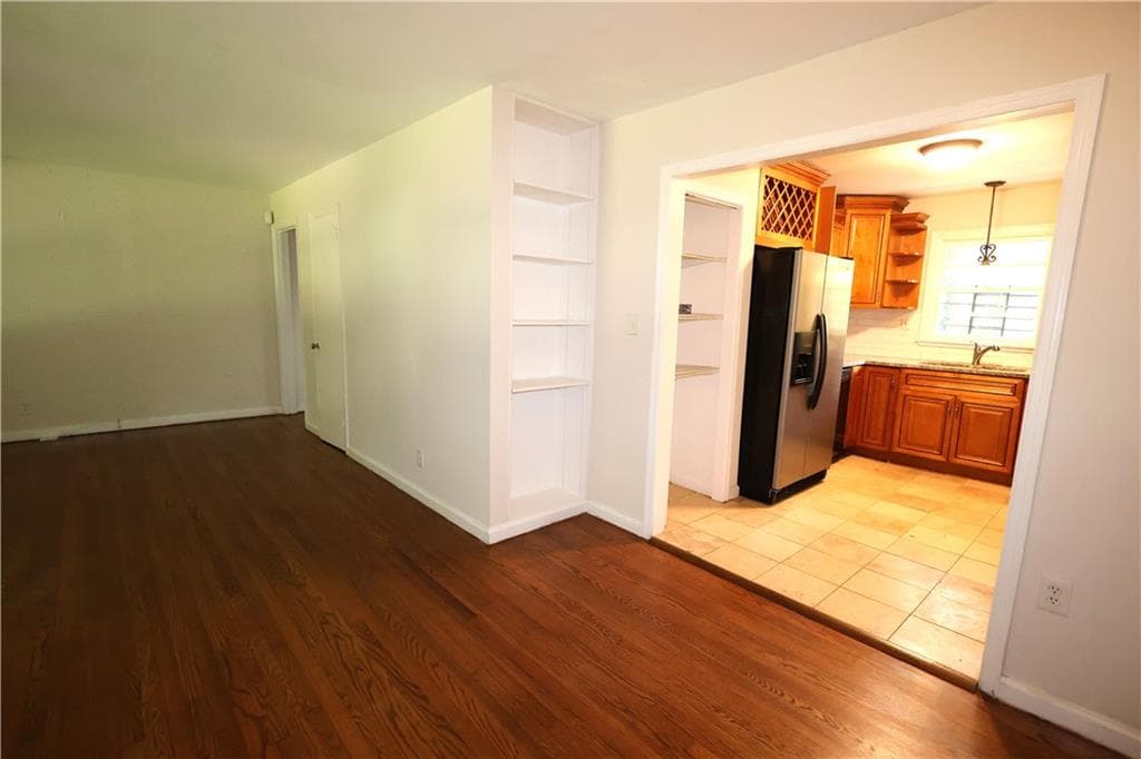 3 bedroom, 1 bathroom, 1,152 sq ft single family residence for rent at 1540 Alverado Way, Decatur, GA 30032 for $1,595 a month — photo 2