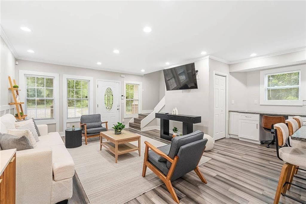 4 bedroom, 4 bathroom, 2,108 sq ft single family residence for sale at 1409 Bridges Avenue, Atlanta, GA 30310 — photo 3