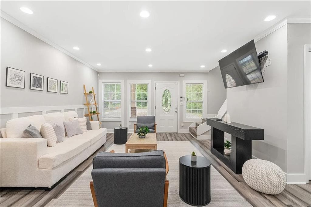 4 bedroom, 4 bathroom, 2,108 sq ft single family residence for sale at 1409 Bridges Avenue, Atlanta, GA 30310 — photo 4