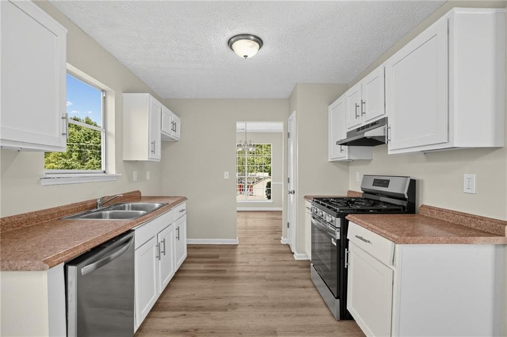 3 bedroom, 2 bathroom, 1,288 sq ft single family residence for sale at 2640 Rolling Hills Way, Conyers, GA 30094 — photo 8