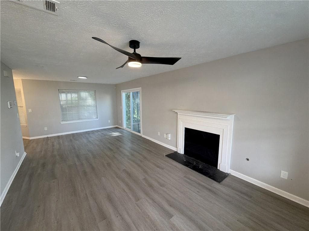 3 bedroom, 3 bathroom, 1,518 sq ft single family residence for sale at 3539 Sweetgum Lane, Decatur, GA 30032 — photo 6