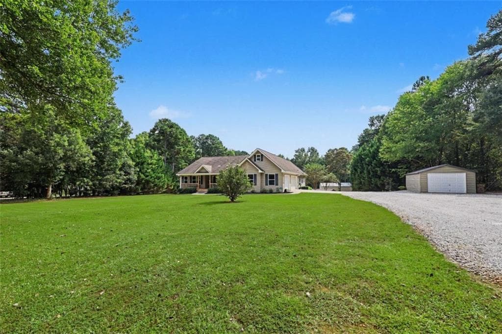 3 bedroom, 2 bathroom, 2,335 sq ft single family residence for sale at 4851 Holly Springs Road, Pendergrass, GA 30567 — photo 5
