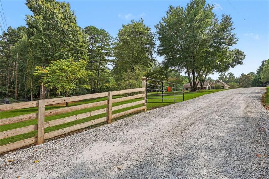 3 bedroom, 2 bathroom, 2,335 sq ft single family residence for sale at 4851 Holly Springs Road, Pendergrass, GA 30567 — photo 6
