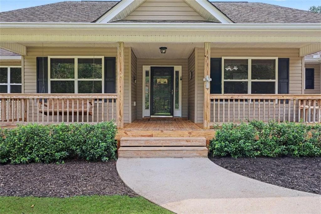 3 bedroom, 2 bathroom, 2,335 sq ft single family residence for sale at 4851 Holly Springs Road, Pendergrass, GA 30567 — photo 7