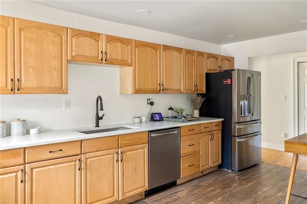 4 bedroom, 3 bathroom, 2,136 sq ft single family residence under contract at 1515 Wainwright Drive, Atlanta, GA 30316 — photo 9
