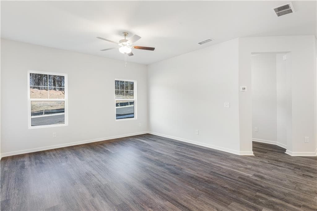 3 bedroom, 3 bathroom, 1,785 sq ft townhouse for sale at 405 Whitehorse Way 40, Conyers, GA 30094 — photo 6