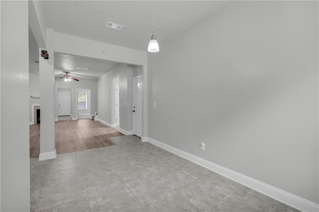 4 bedroom, 3 bathroom, 1,880 sq ft single family residence for sale at 2407 Hackamore Drive, South Fulton, GA 30349 — photo 5