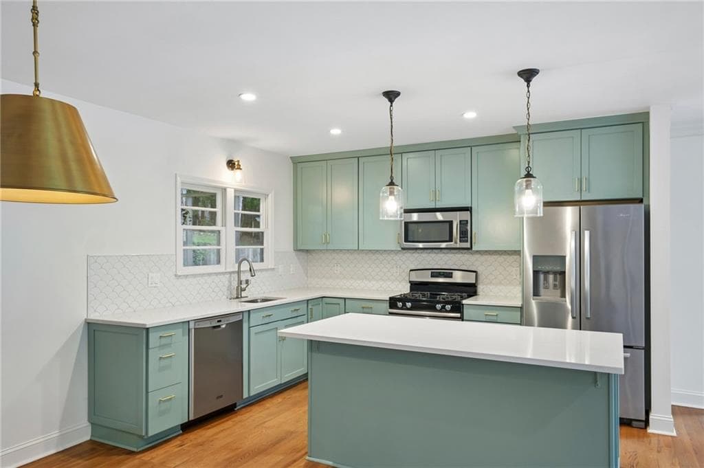 2 bedroom, 1 bathroom, 1,198 sq ft single family residence for sale at 984 Lindbergh Drive, Atlanta, GA 30324 — photo 6