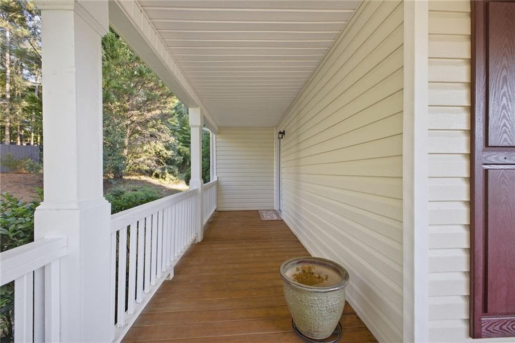 3 bedroom, 3 bathroom, 1,866 sq ft single family residence under contract at 746 Tynsdale Drive, Douglasville, GA 30134 — photo 9