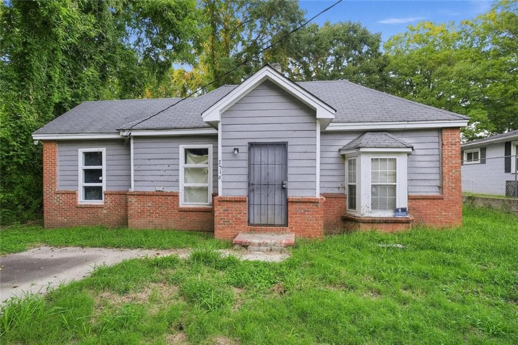 2 bedroom, 2 bathroom, 768 sq ft single family residence for sale at 2516 Albert Way, Lithonia, GA 30058 — photo 2