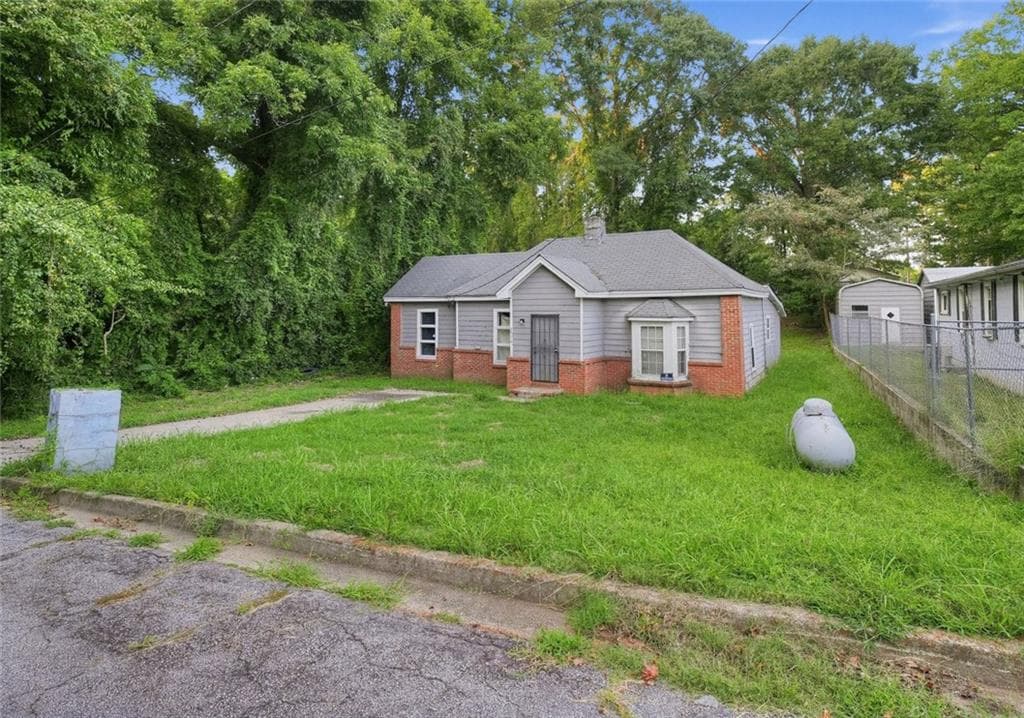 2 bedroom, 2 bathroom, 768 sq ft single family residence for sale at 2516 Albert Way, Lithonia, GA 30058 — photo 6