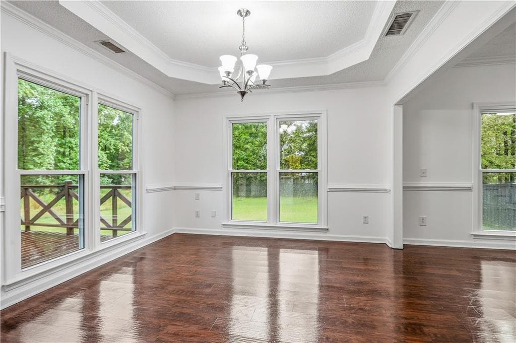 4 bedroom, 2 bathroom, 2,187 sq ft single family residence for sale at 1025 Crown Corners Drive, Mcdonough, GA 30253 — photo 6