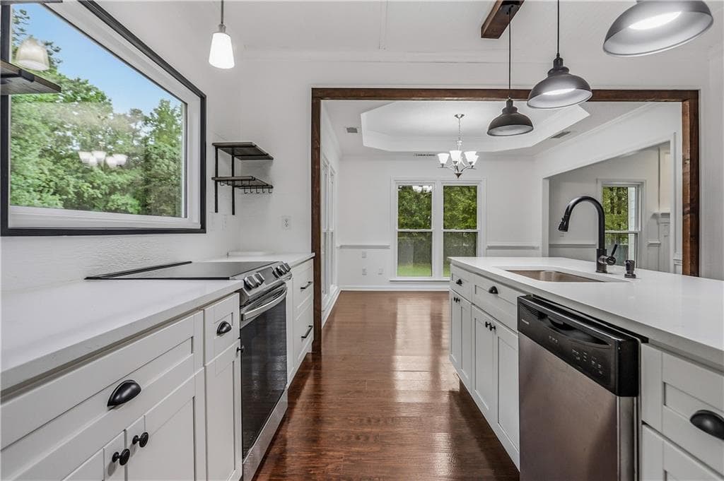 4 bedroom, 2 bathroom, 2,187 sq ft single family residence for sale at 1025 Crown Corners Drive, Mcdonough, GA 30253 — photo 9