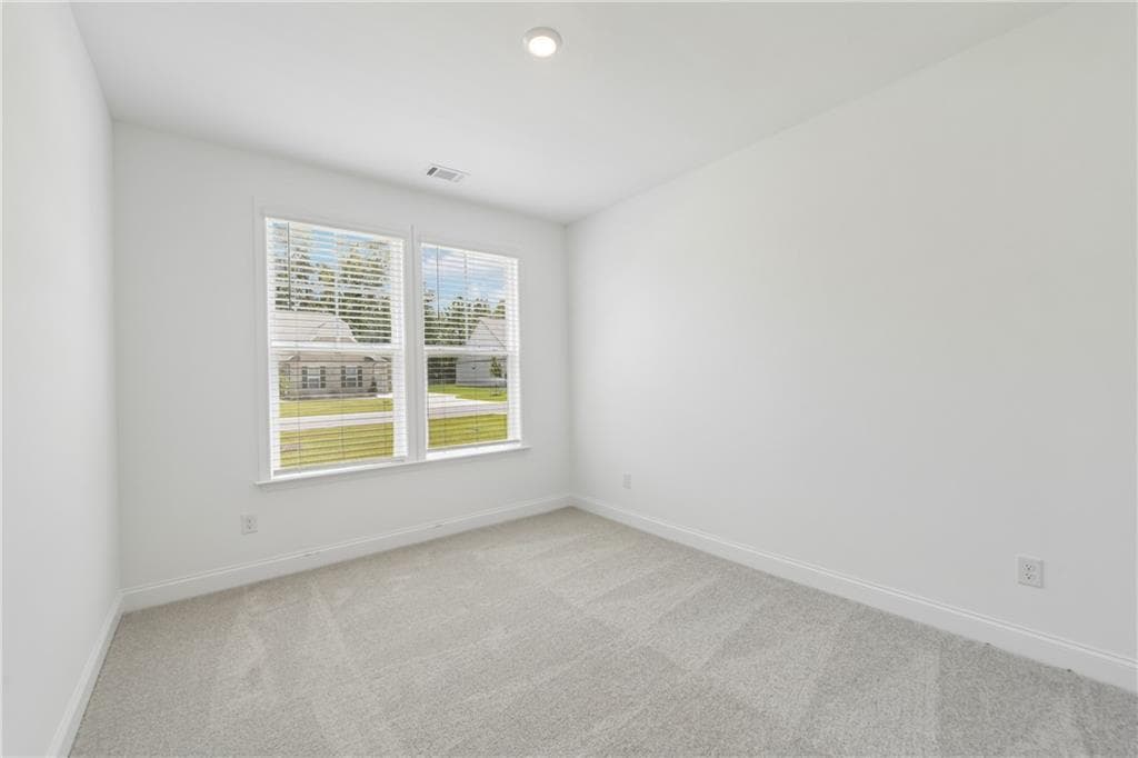 3 bedroom, 2 bathroom, 2,241 sq ft single family residence for sale at 205 Flat Shoal Drive, Bonaire, GA 31005 — photo 5