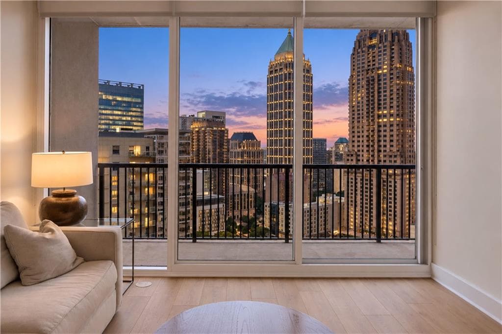 1 bedroom, 1 bathroom, 866 sq ft condominium for sale at 1080 Peachtree Street 2201, Atlanta, GA 30309