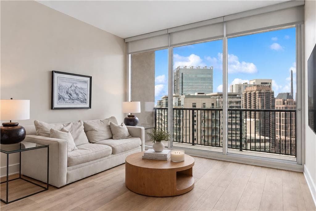 1 bedroom, 1 bathroom, 866 sq ft condominium for sale at 1080 Peachtree Street 2201, Atlanta, GA 30309 — photo 9