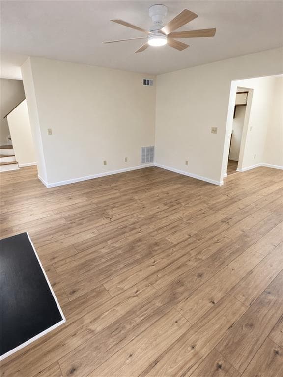 3 bedroom, 3 bathroom, 1,344 sq ft single family residence for sale at 5459 Farmview Close, Stone Mountain, GA 30088 — photo 9