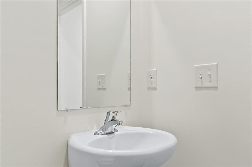 4 bedroom, 3 bathroom, 2,376 sq ft single family residence for sale at 4341 Foothills Court, Covington, GA 30016 — photo 8