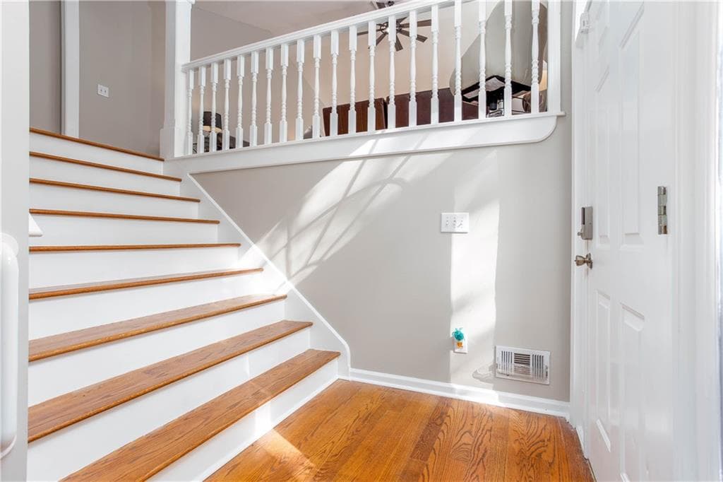 4 bedroom, 3 bathroom, 2,822 sq ft single family residence for sale at 207 Bennett Farms Trail, Acworth, GA 30102 — photo 5