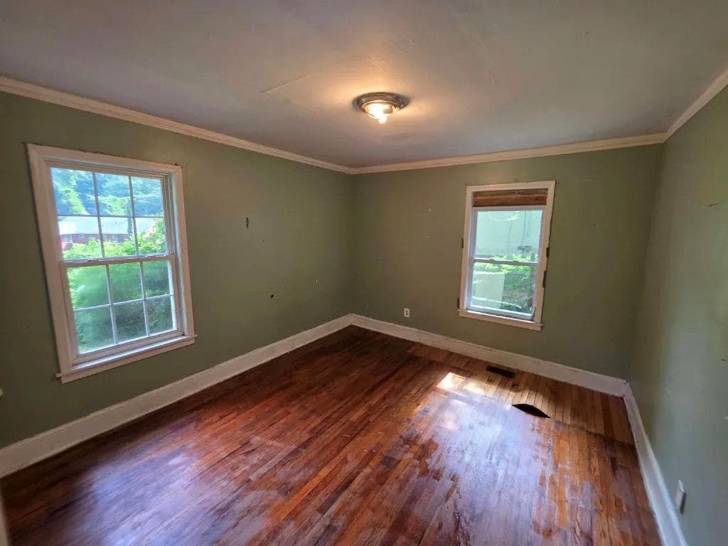 2 bedroom, 1 bathroom, 891 sq ft single family residence for sale at 2749 Dale Creek Drive, Atlanta, GA 30318 — photo 5