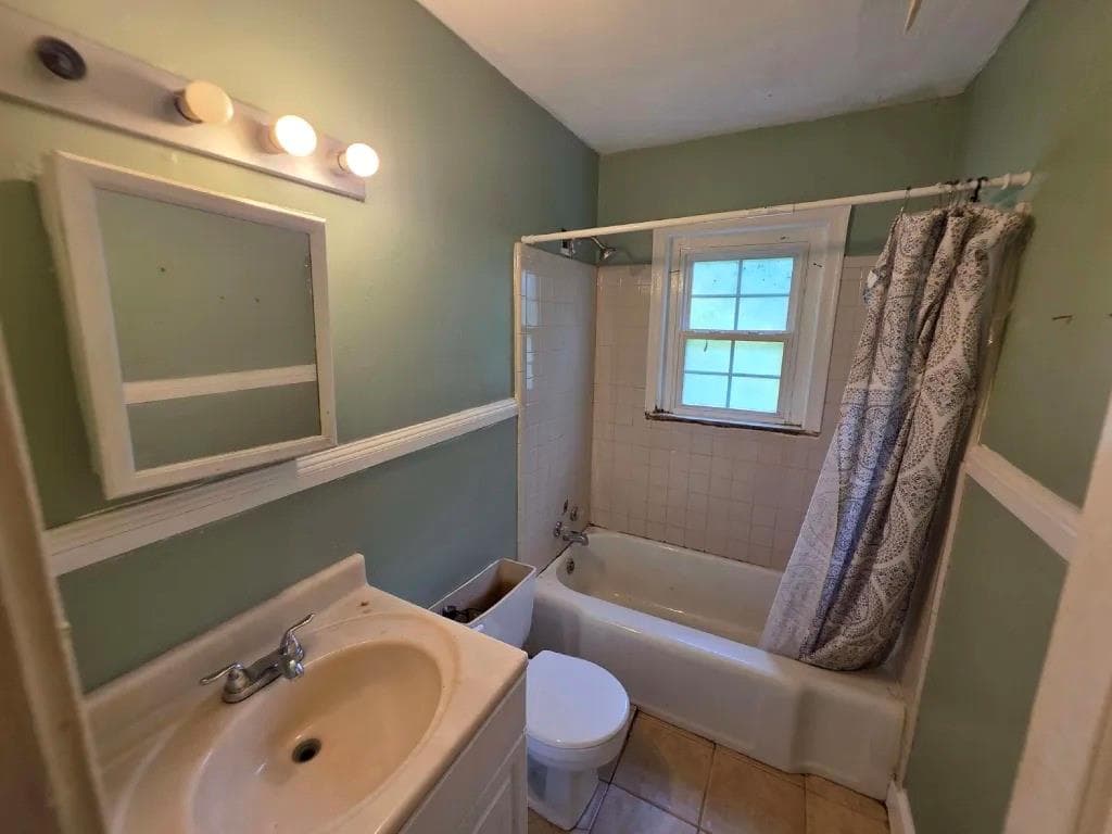 2 bedroom, 1 bathroom, 891 sq ft single family residence for sale at 2749 Dale Creek Drive, Atlanta, GA 30318 — photo 7