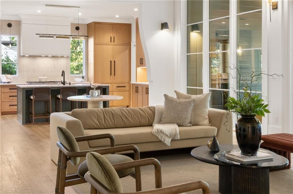 6 bedroom, 7 bathroom, 6,000 sq ft single family residence for sale at 1737 Lenox Road, Atlanta, GA 30306 — photo 5