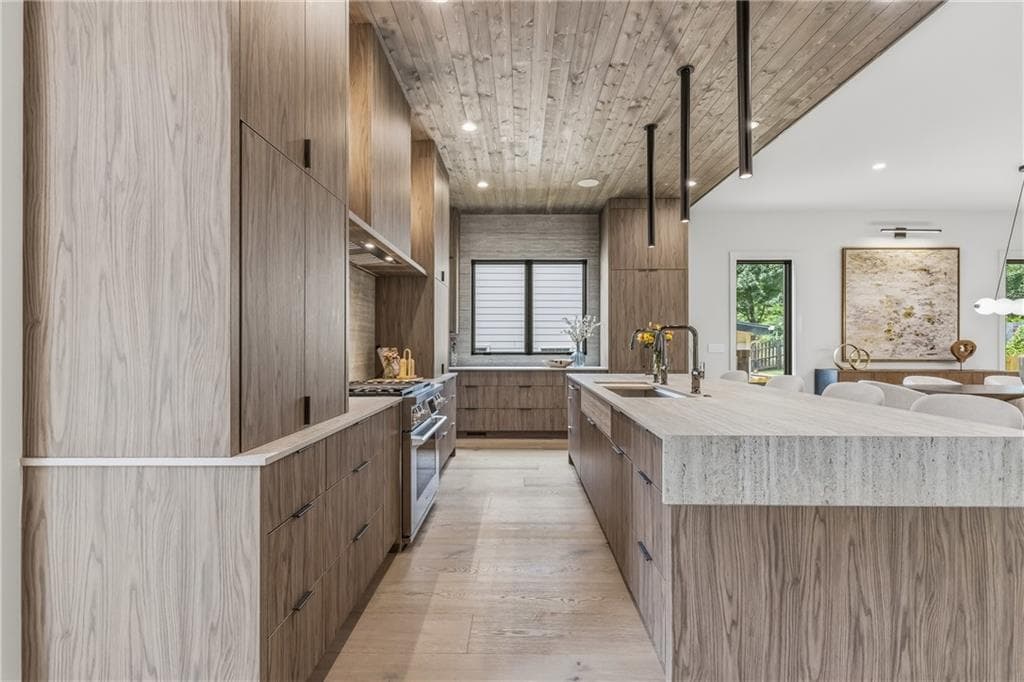 6 bedroom, 7 bathroom, 4,825 sq ft single family residence for sale at 246 Garland Avenue, Decatur, GA 30030 — photo 7