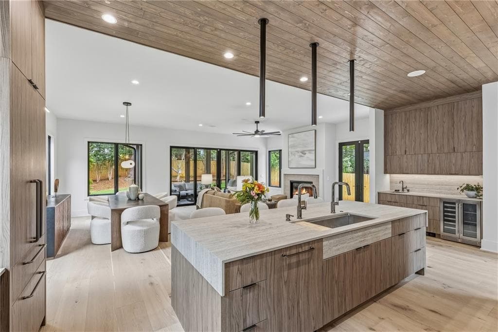 6 bedroom, 7 bathroom, 4,825 sq ft single family residence for sale at 246 Garland Avenue, Decatur, GA 30030 — photo 10