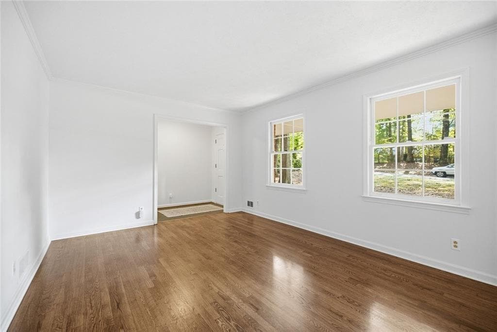 3 bedroom, 2 bathroom, 1,810 sq ft single family residence under contract at 3924 Menlo Drive, Atlanta, GA 30340 — photo 5