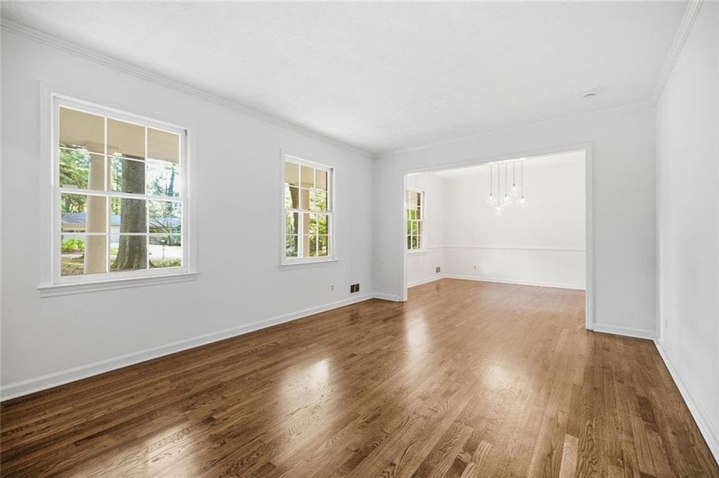 3 bedroom, 2 bathroom, 1,810 sq ft single family residence under contract at 3924 Menlo Drive, Atlanta, GA 30340 — photo 7
