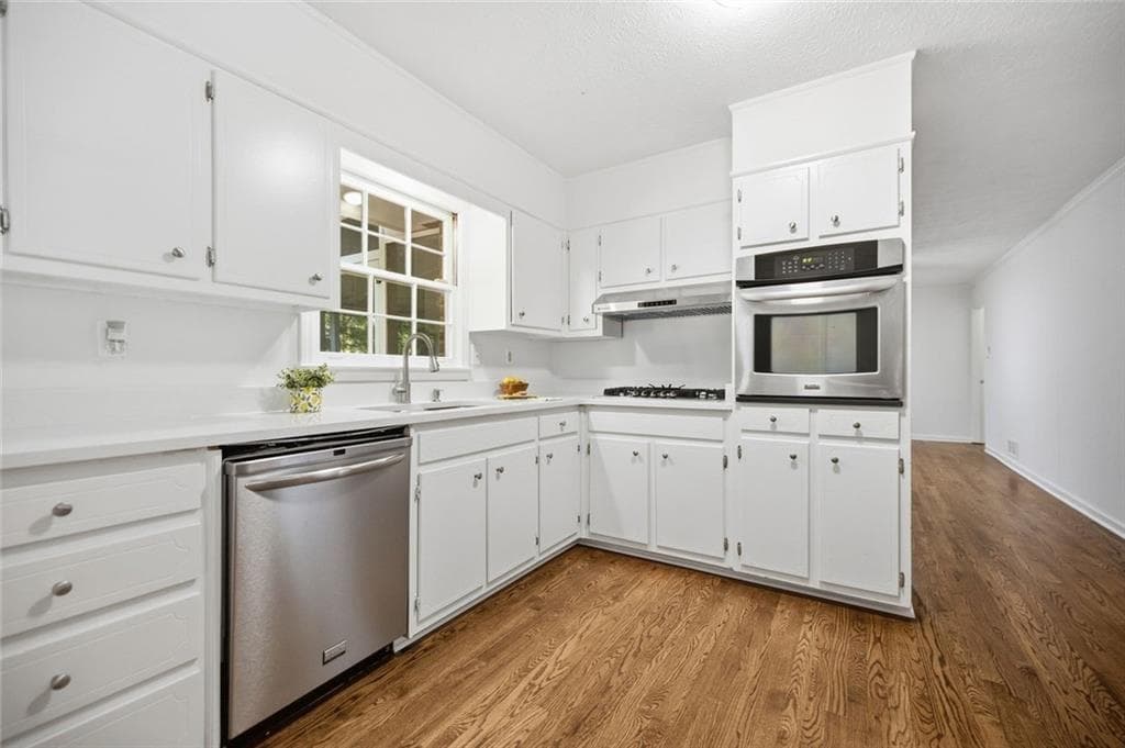 3 bedroom, 2 bathroom, 1,810 sq ft single family residence under contract at 3924 Menlo Drive, Atlanta, GA 30340 — photo 10