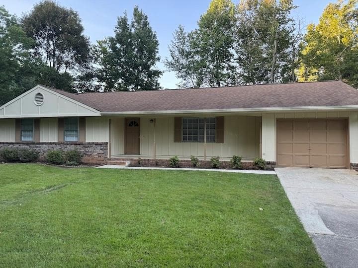 3 bedroom, 2 bathroom, 1,273 sq ft single family residence for rent at 3063 Sasanqua Lane, Marietta, GA 30008 for $1,825 a month