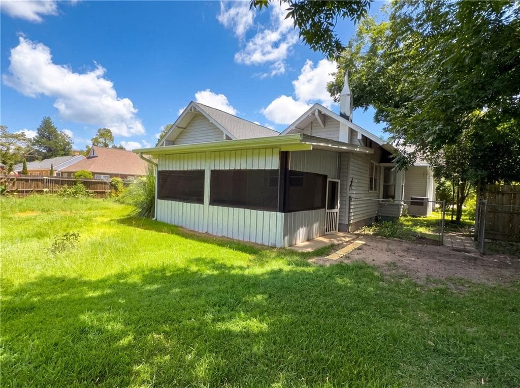 3 bedroom, 2 bathroom, 1,890 sq ft single family residence for sale at 355 Pecan Street, Dawson, GA 39842 — photo 5