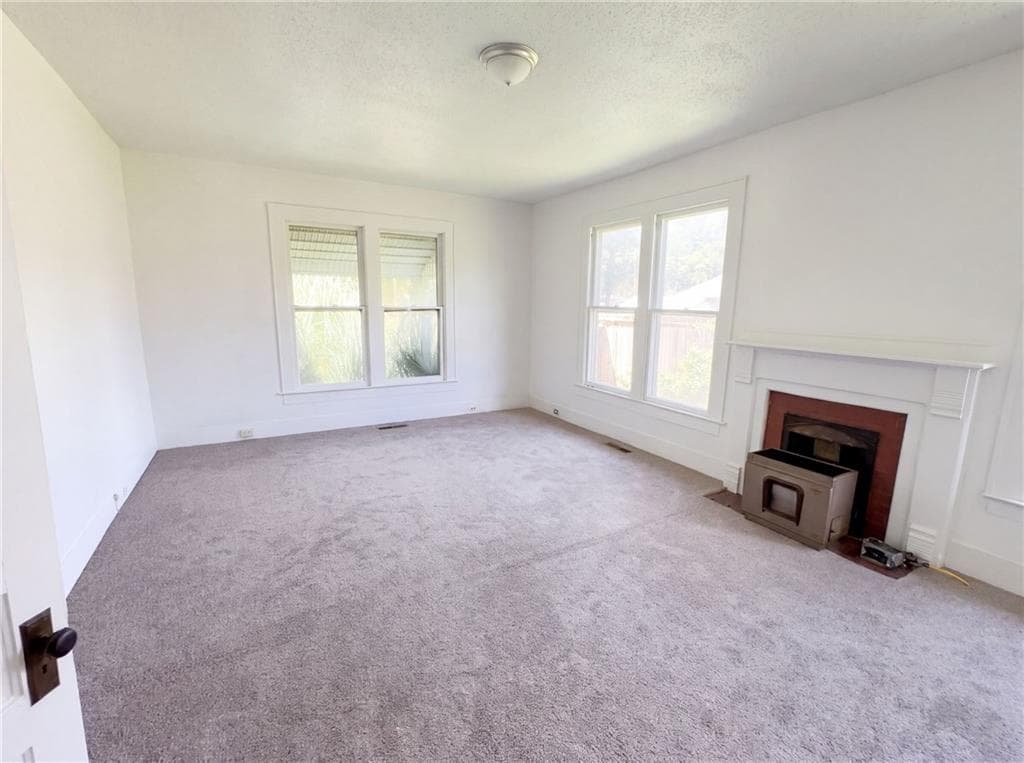 3 bedroom, 2 bathroom, 1,890 sq ft single family residence for sale at 355 Pecan Street, Dawson, GA 39842 — photo 7