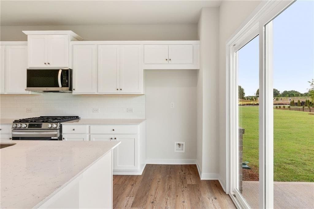 5 bedroom, 3 bathroom, 2,570 sq ft single family residence for sale at 545 Baynes Court, Mcdonough, GA 30253 — photo 10
