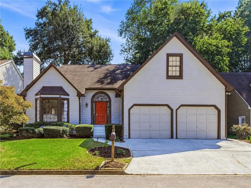 3 bedroom, 3 bathroom, 2,323 sq ft single family residence for sale at 1095 Dunbarton Trace, Atlanta, GA 30319 — photo 1 of 27