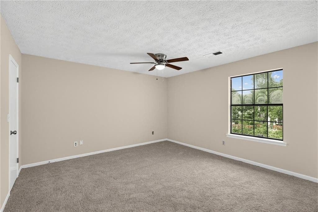 3 bedroom, 2 bathroom, 1,400 sq ft single family residence for sale at 287 Peachtree Drive, Riverdale, GA 30274 — photo 9