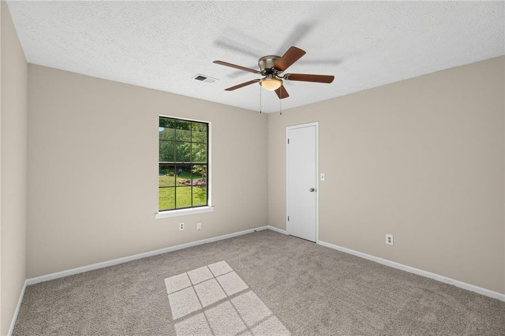 3 bedroom, 2 bathroom, 1,400 sq ft single family residence for sale at 287 Peachtree Drive, Riverdale, GA 30274 — photo 10