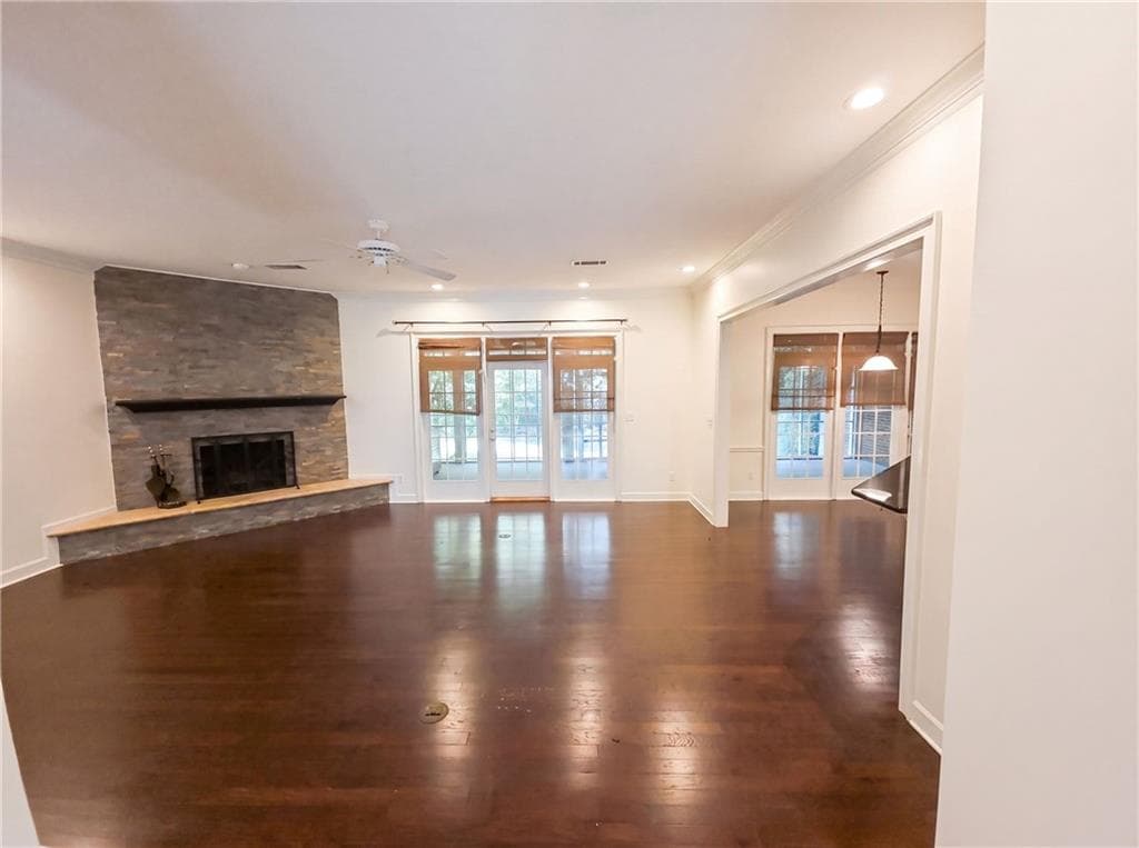 3 bedroom, 3 bathroom, 3,292 sq ft single family residence for sale at 2109 Cumberland Lane, Albany, GA 31721 — photo 3