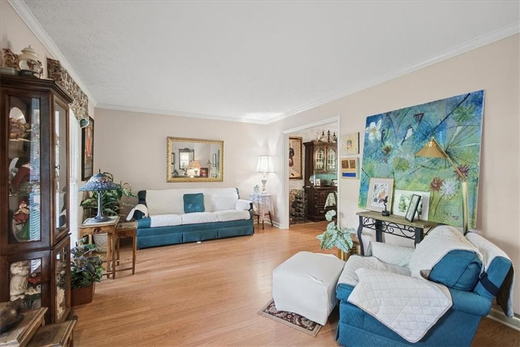 4 bedroom, 3 bathroom, 2,032 sq ft single family residence for sale at 172 Belfast Court, Mableton, GA 30126 — photo 2