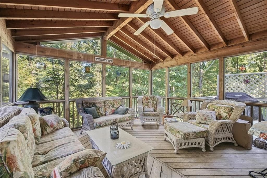 4 bedroom, 3 bathroom, 2,032 sq ft single family residence for sale at 172 Belfast Court, Mableton, GA 30126 — photo 4