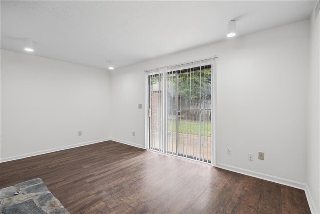 2 bedroom, 2 bathroom, 1,175 sq ft townhouse for rent at 1205 Natchez Trace B, Marietta, GA 30008 for $1,600 a month — photo 10