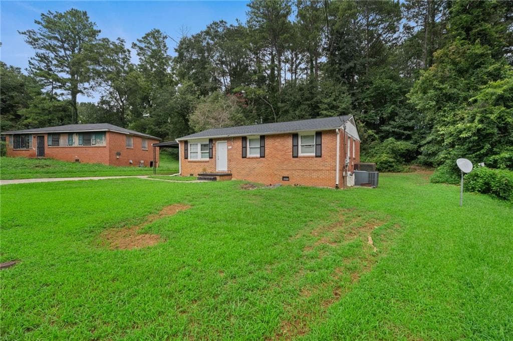 3 bedroom, 1 bathroom, 1,000 sq ft single family residence for sale at 376 Cologne Dr SE, Atlanta, GA 30354 — photo 3