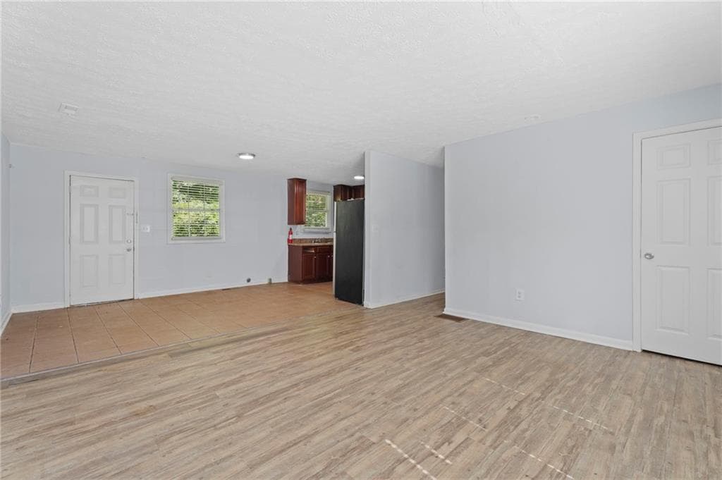 3 bedroom, 1 bathroom, 1,000 sq ft single family residence for sale at 376 Cologne Dr SE, Atlanta, GA 30354 — photo 7