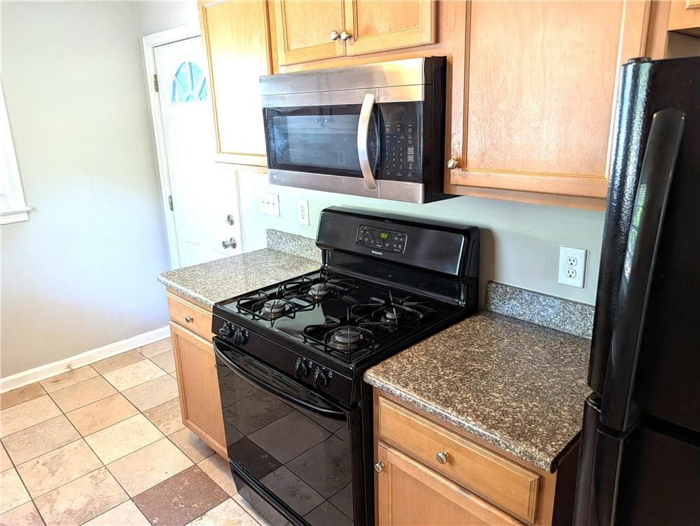 2 bedroom, 1 bathroom, 960 sq ft duplex for rent at 2641 Acadia Street A, Atlanta, GA 30344 for $1,400 a month — photo 6
