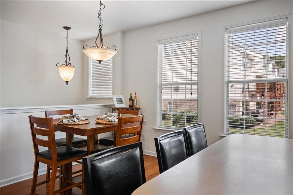4 bedroom, 4 bathroom, 2,489 sq ft townhouse for sale at 3849 Chattahoochee Summit Drive, Atlanta, GA 30339 — photo 7