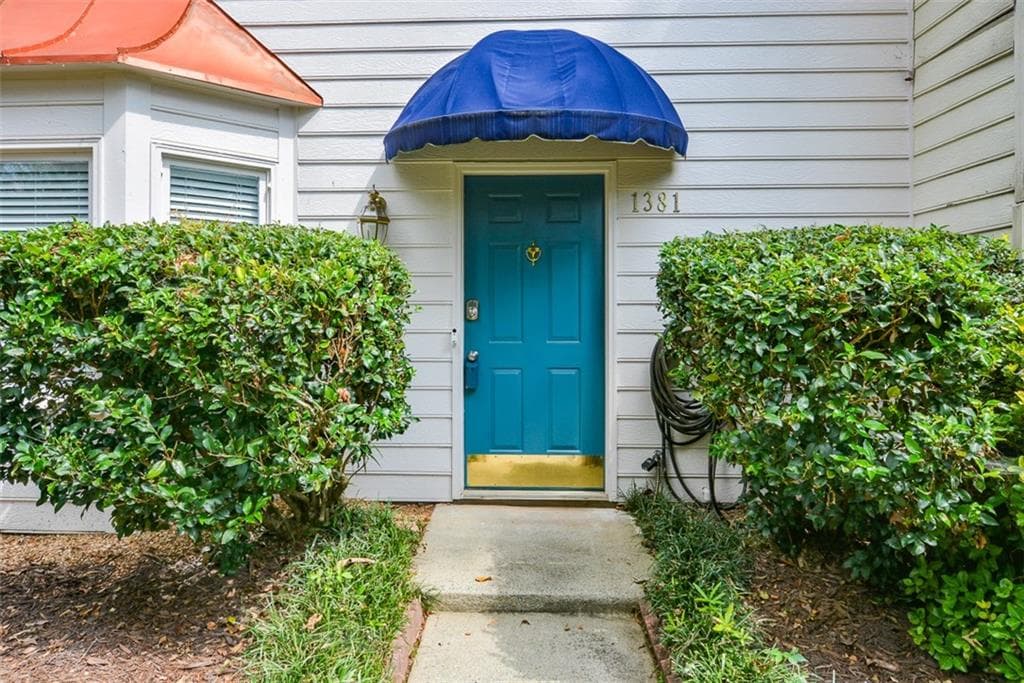 2 bedroom, 2 bathroom, 1,452 sq ft townhouse under contract at 1381 Poplar Pointe, Smyrna, GA 30082 — photo 3