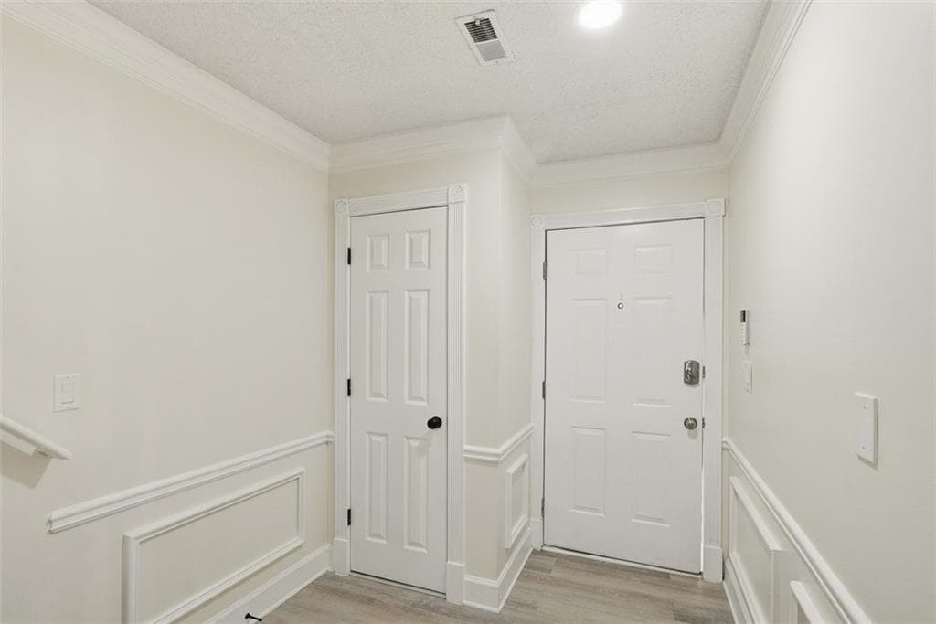 2 bedroom, 2 bathroom, 1,452 sq ft townhouse under contract at 1381 Poplar Pointe, Smyrna, GA 30082 — photo 4